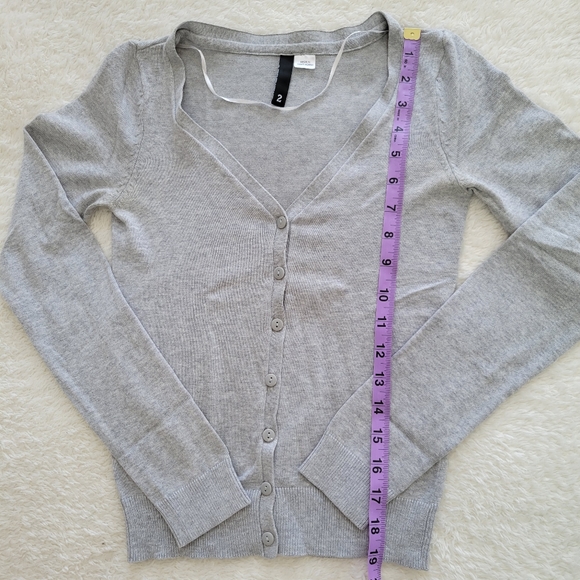 H&M grey v neck lightweight cardigan - Picture 8 of 9